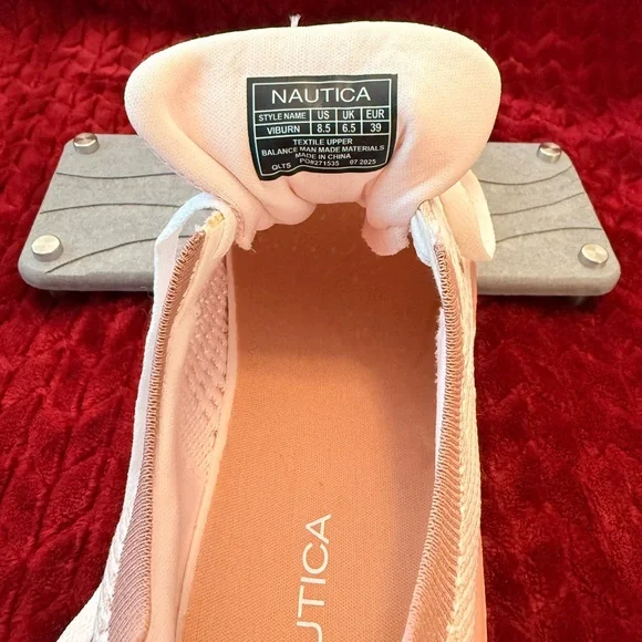Nautica Women’s Blush and White Viburn Knit Sneakers – NWT Size 8.5 - Picture 5 of 8